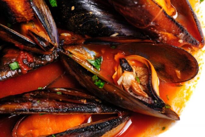 Scopri di più sull'articolo Sautè di cozze: il delizioso antipasto da gustare in riva al mare